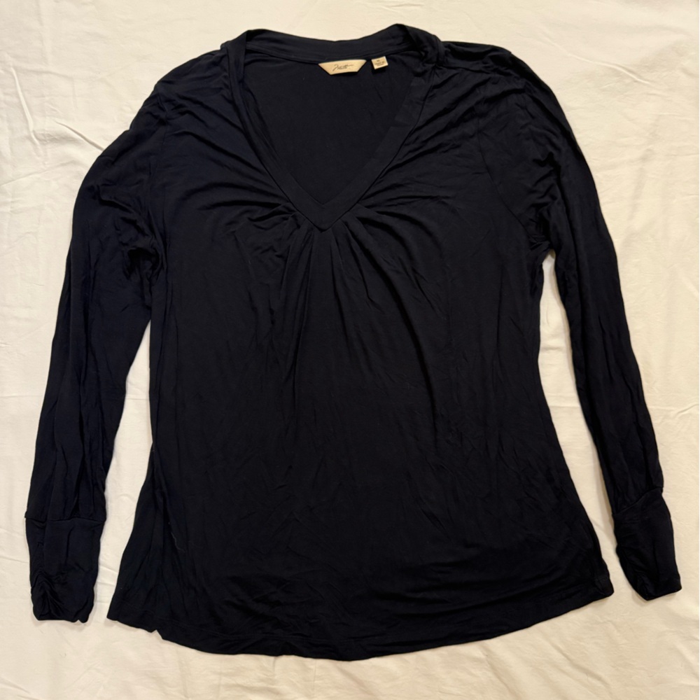 Black Deep V-Neck Long Sleeve Top